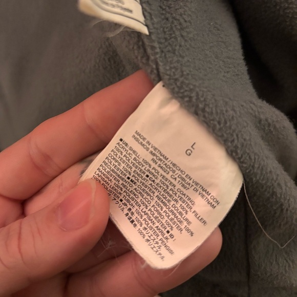 Old Navy Grey Puffer Vest - Picture 5 of 5